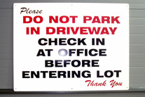 Do not park in driveway, aluminum sign